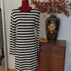LIGHTWEIGHT HORIZONTAL STRIPE T SHIRT DRESS